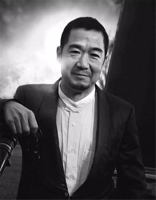 娱乐圈中爆料大叔是谁啊,揭秘“大叔”身份之谜 第2张 娱乐圈中爆料大叔是谁啊,揭秘“大叔”身份之谜 第2张